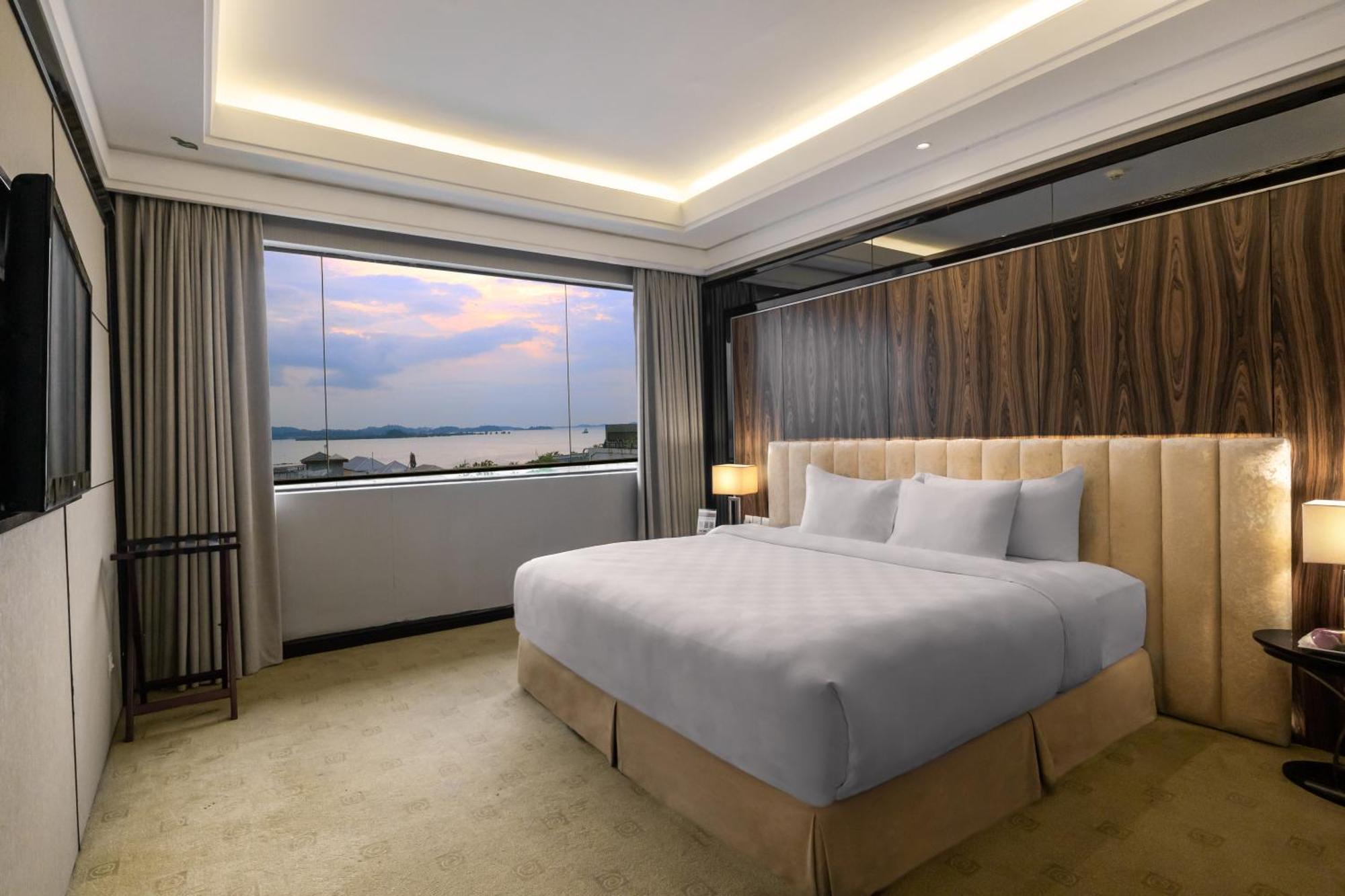 Swiss-Belhotel Harbour Bay Nagoya Ngoại thất bức ảnh
